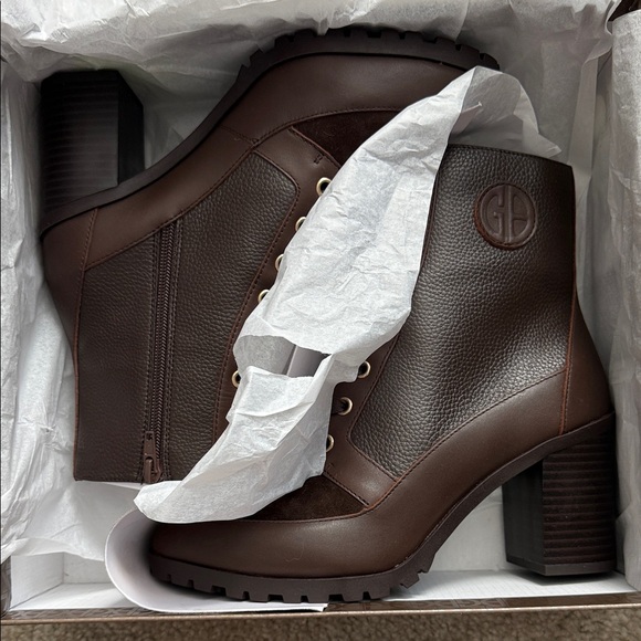 GIANI BERNINI BROWN LACE UP BOOTIES - Picture 4 of 8